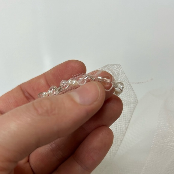 WEDDING VEIL with jewels/beads - cathedral length, ivory colour - Picture 7 of 10